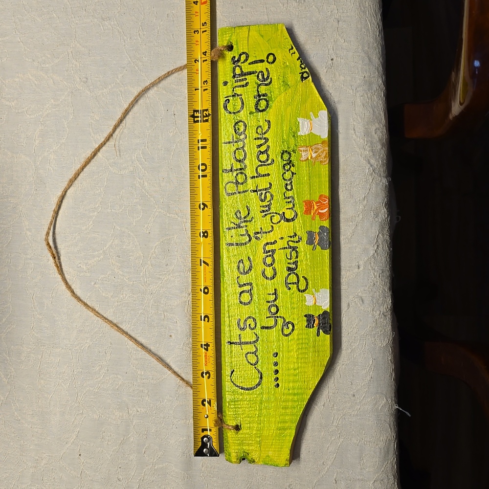 5X HOST PICK. FIRM. Curacao Drift Wood 6 Cat Hanging Sign